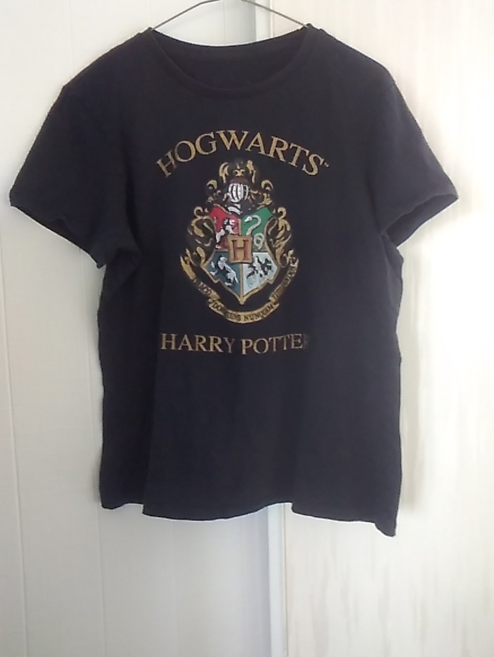 Warner Bros. Black Hogwarts Crest Harry Potter Tee